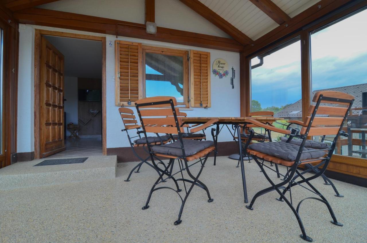 Flower House Podcetrtek Ngoại thất bức ảnh