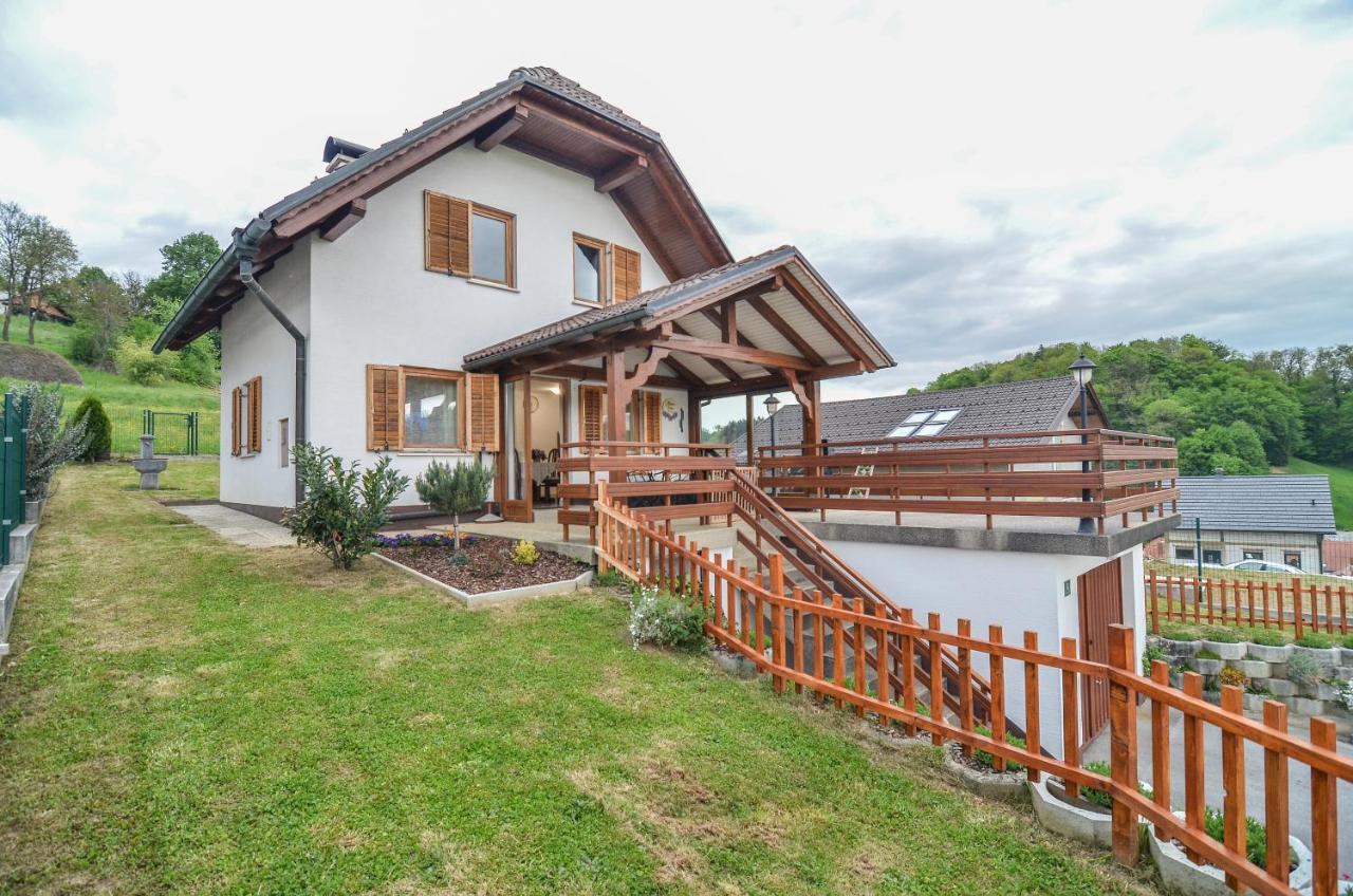 Flower House Podcetrtek Ngoại thất bức ảnh